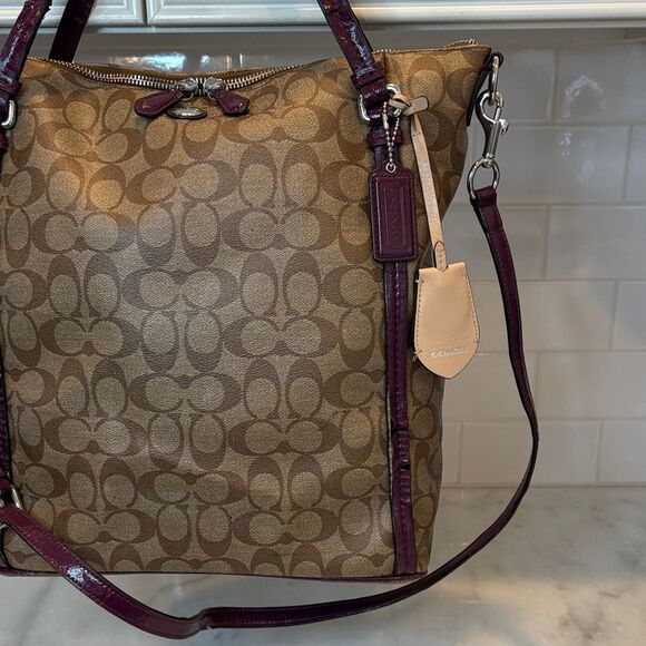 Coach Peyton Signature Coated Canvas Convertible Large Shoppers Tote - Picture 2 of 16